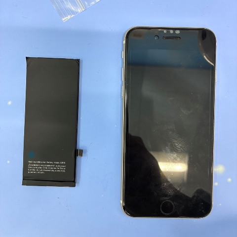 iPhone SE3 バッテリー交換